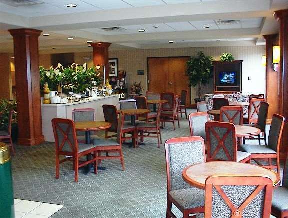 Hampton Stone Oak Hotel 3*