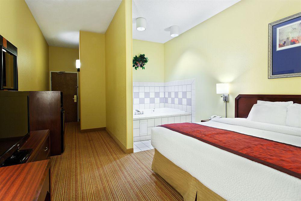 Courtyard By Marriott Airport/north Star Mall Hotel San Antonio