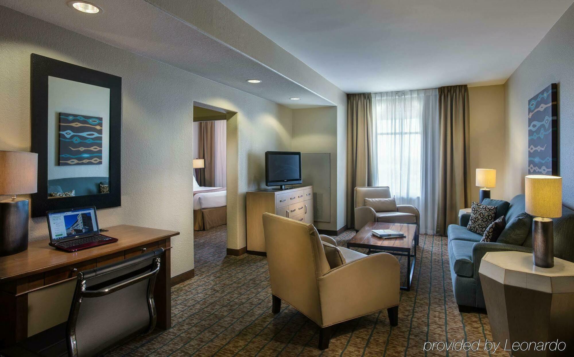 Northwest- Seaworld Area By Ihg Resort 3*
