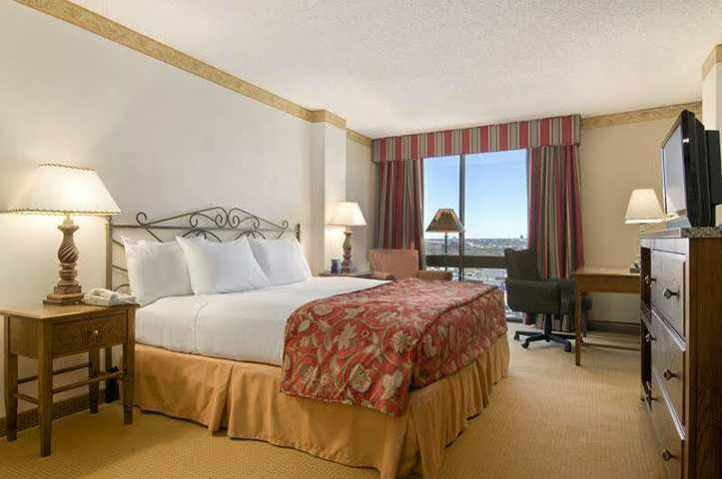 By Marriott Airport/alamo Heights