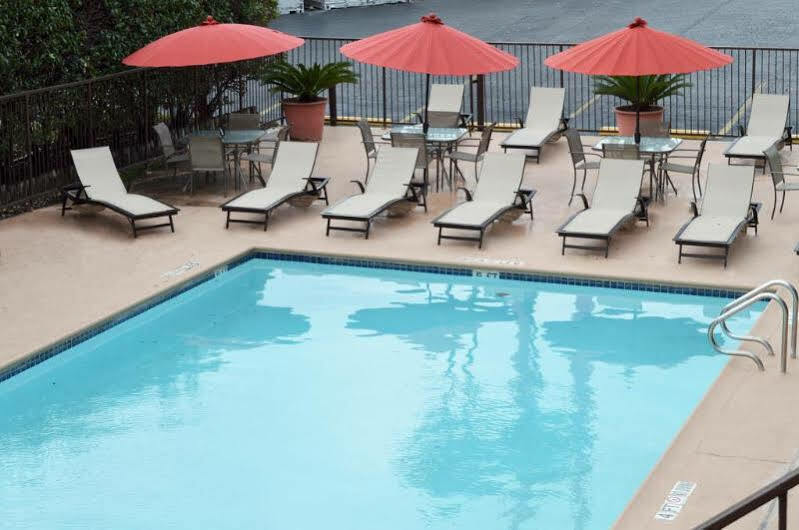 Travelodge By Wyndham Lackland Afb North 3*