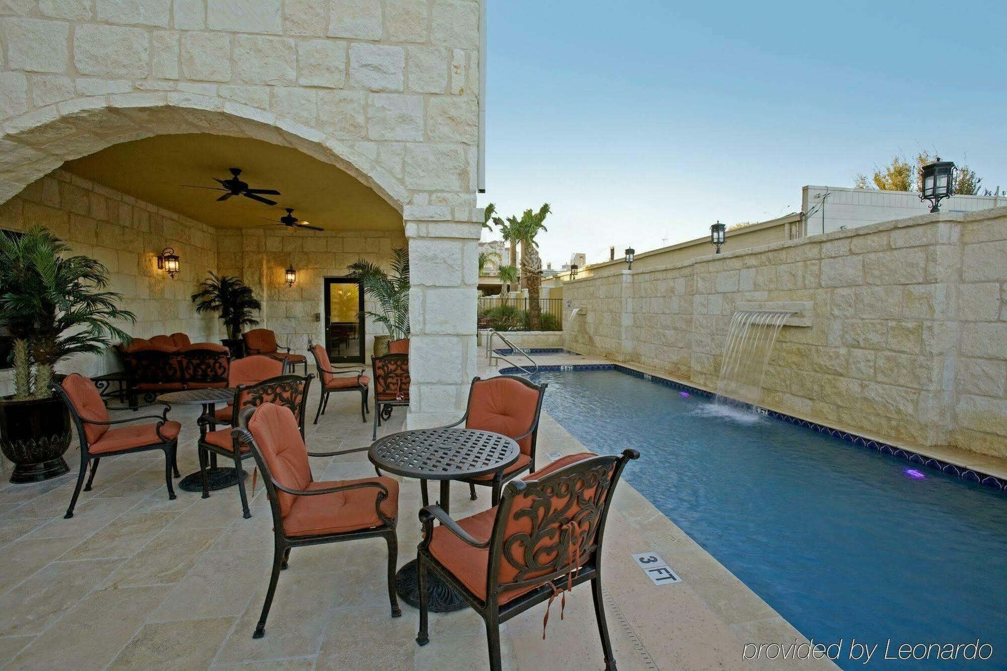 Comfort Alamo-river Walk