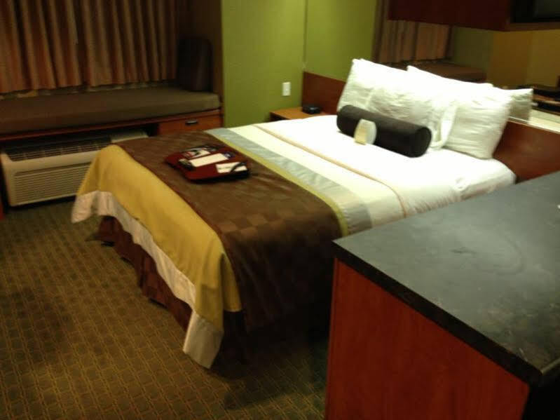 Super 8 By Wyndham Downtown Ne Hotel San Antonio