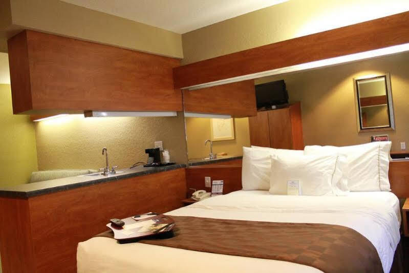 Hotel Super 8 By Wyndham Downtown Ne
