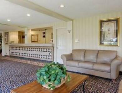 Hotel Quality & I-35 Near Frost Bank Center 2*