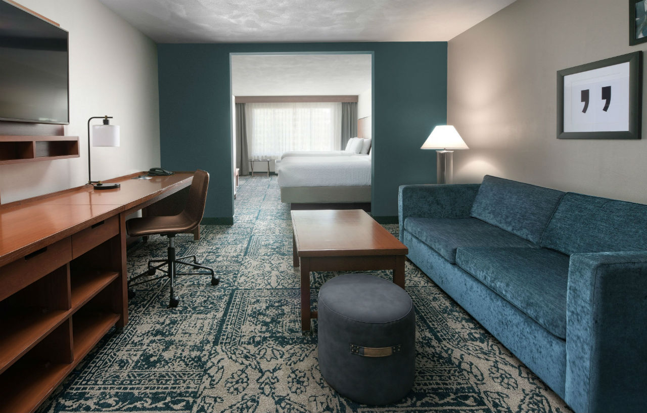 Drury & Airport Hotel 3*