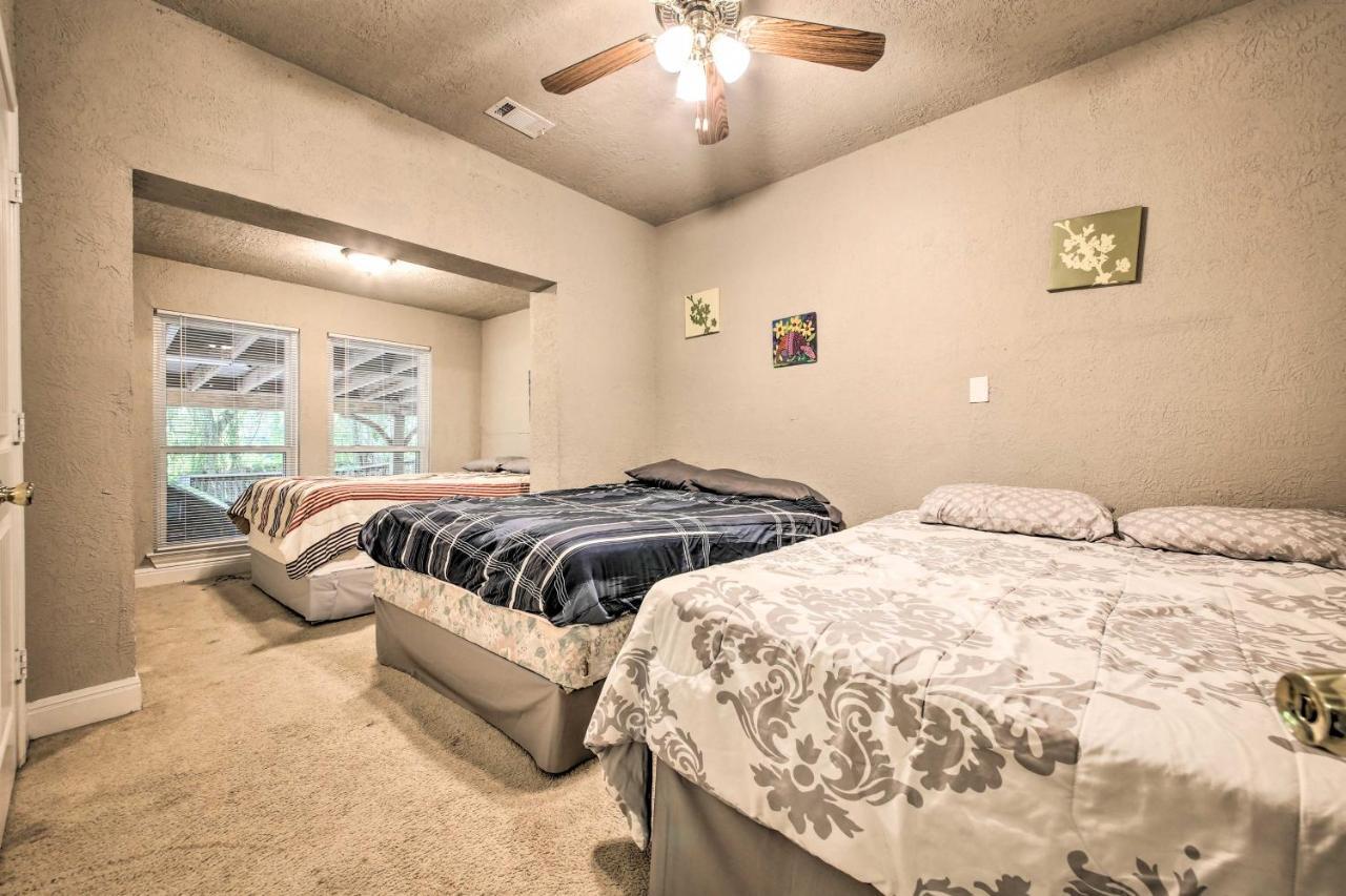 Holiday home With Patio - 3 Mi To River Walk!
