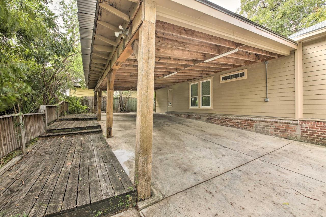 With Patio - 3 Mi To River Walk! Holiday home *