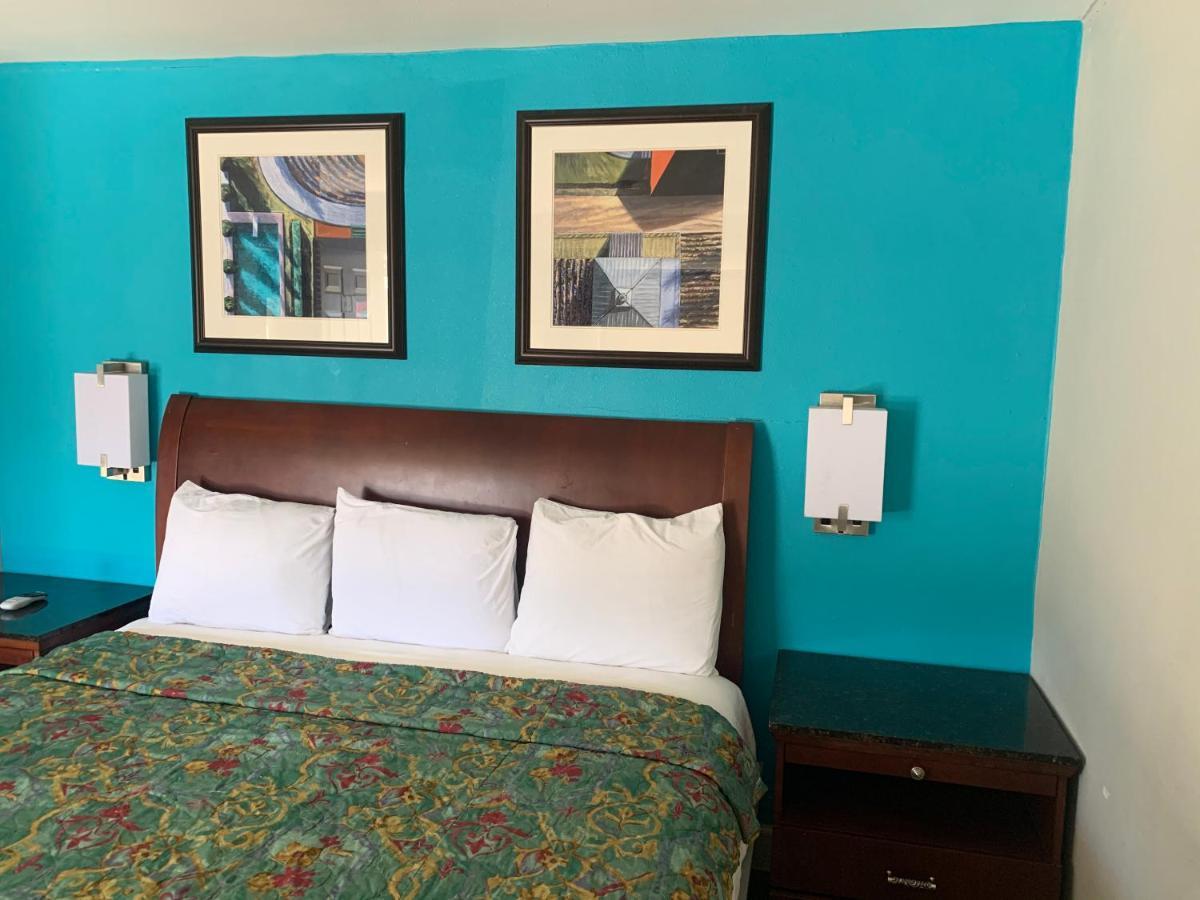 Hotel El Tejas 2*